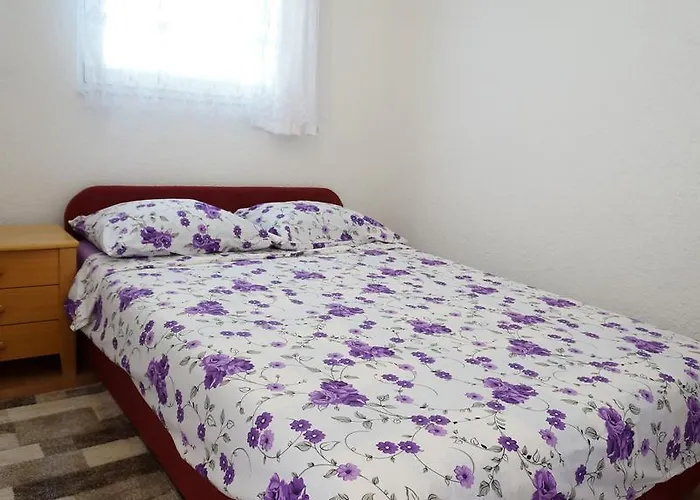 Apartament Red Rose *